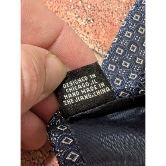 The Tie Bar Mens Blue Navy Geometric 100% Silk Neck Tie Stain Resistant LONG ** - Picture 7 of 7